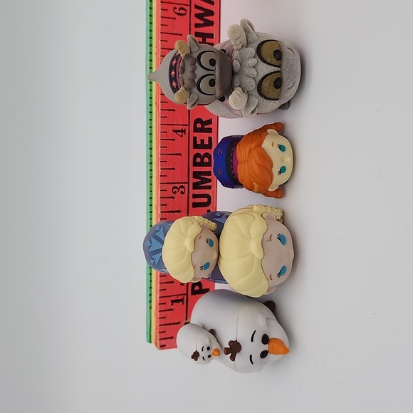 Disney Frozen Tsum Tsum 7pc Set - Picture 1 of 3